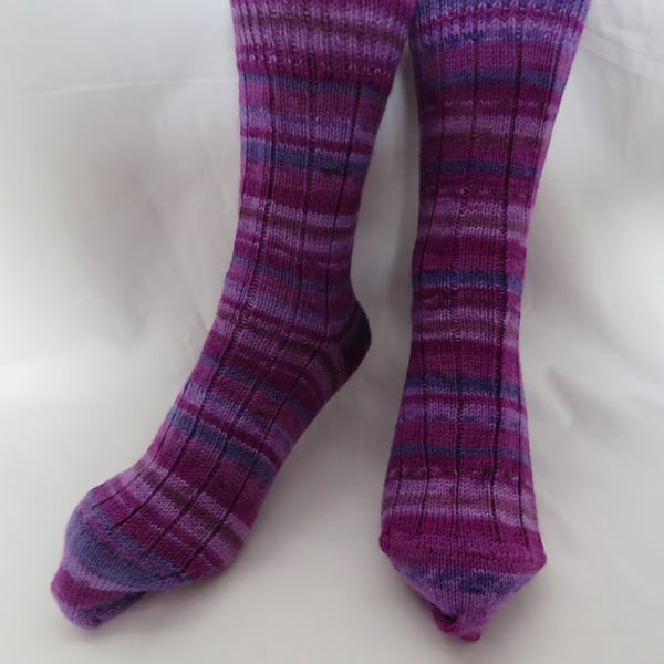 Hand-cranked Knitted Ribbed Wool Socks Size 8 to 9