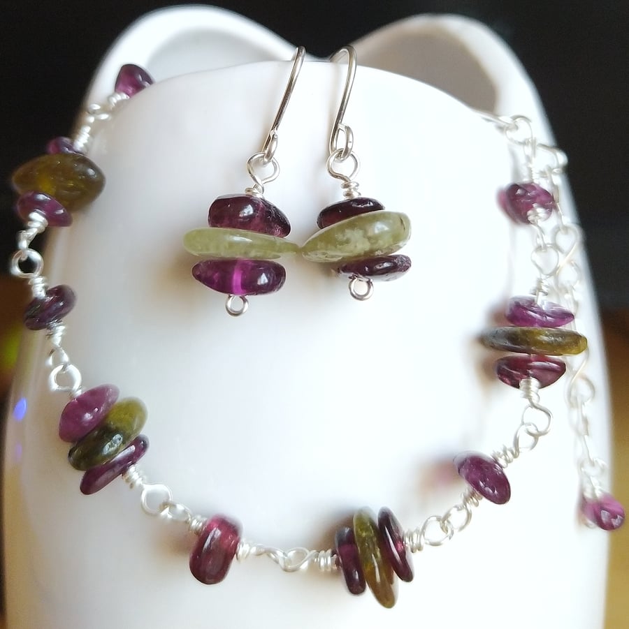 Green and Red Garnet Bracelet and Earring Set