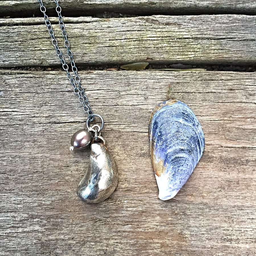 Sterling silver mussel shell necklace