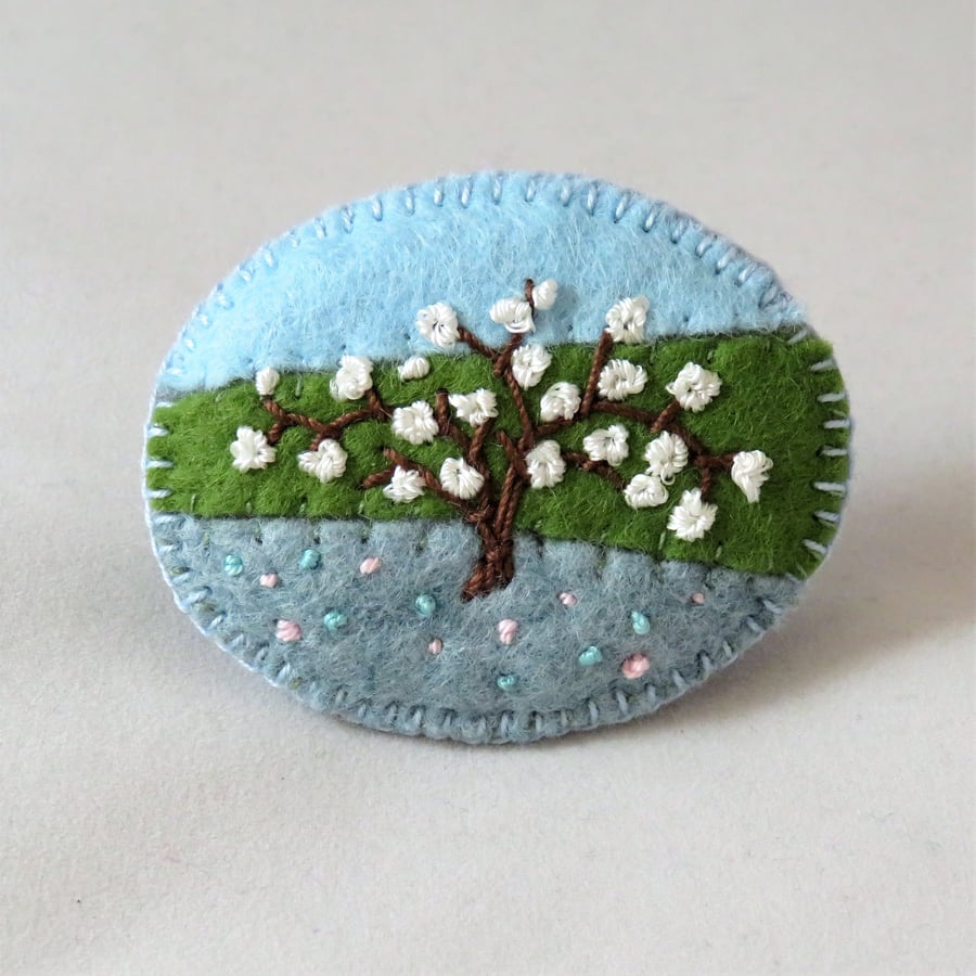 White Cherry Blossom - Embroidered felt brooch