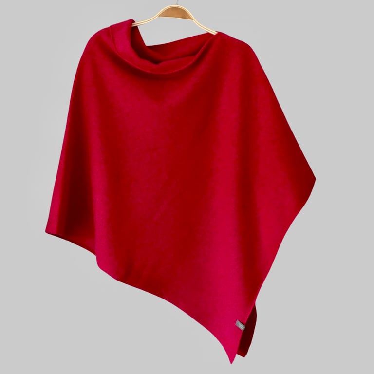 Poncho soft merino lambswool poppy red 