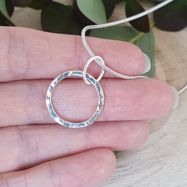 Hammered Sterling Silver Circle Pendant Necklace (45cm)