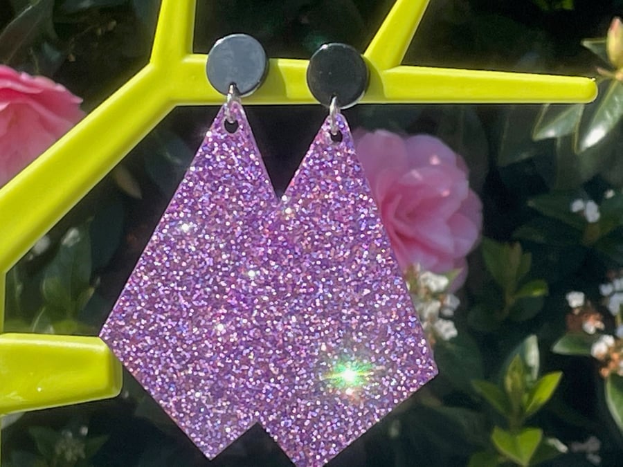 RESIN GLITTER kite earrings light pink black disco
