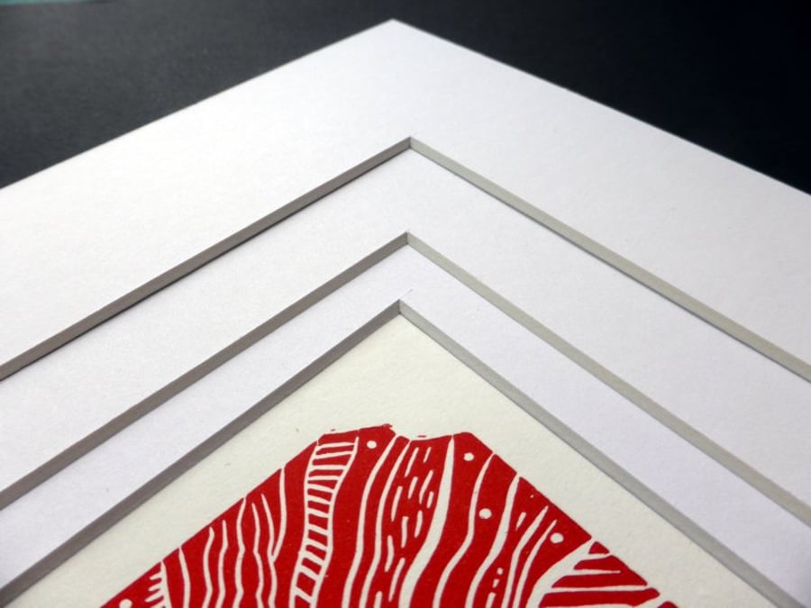 Hand-cut mount 24x30cm