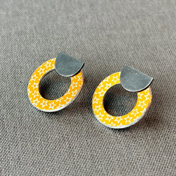 Colour pop circle studs yellow