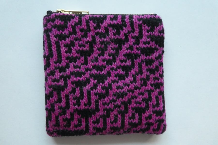 Rule 30 coin purse - black and hot pink
