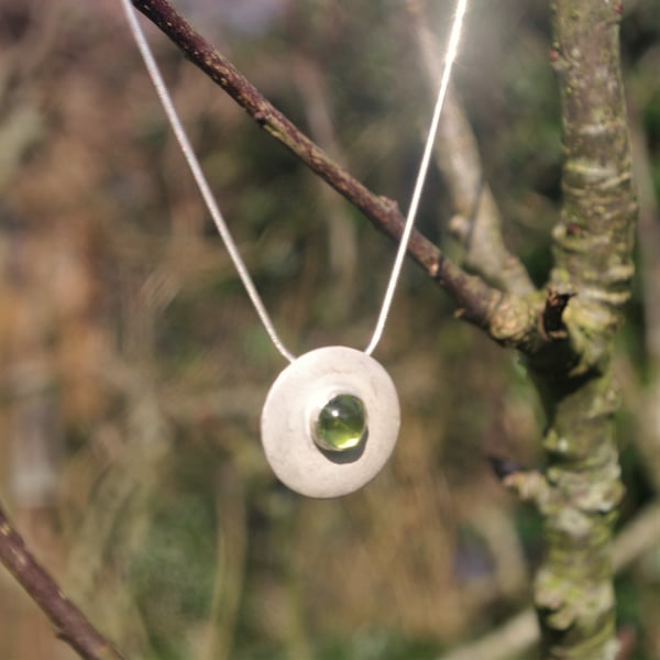 Peridot and Silver Circle Necklace 