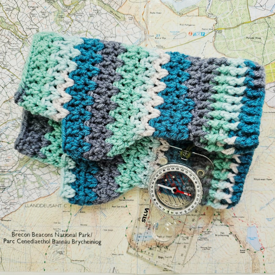 Seaside Surf Hiking Mitts, Fingerless Wrist Warmer Gloves