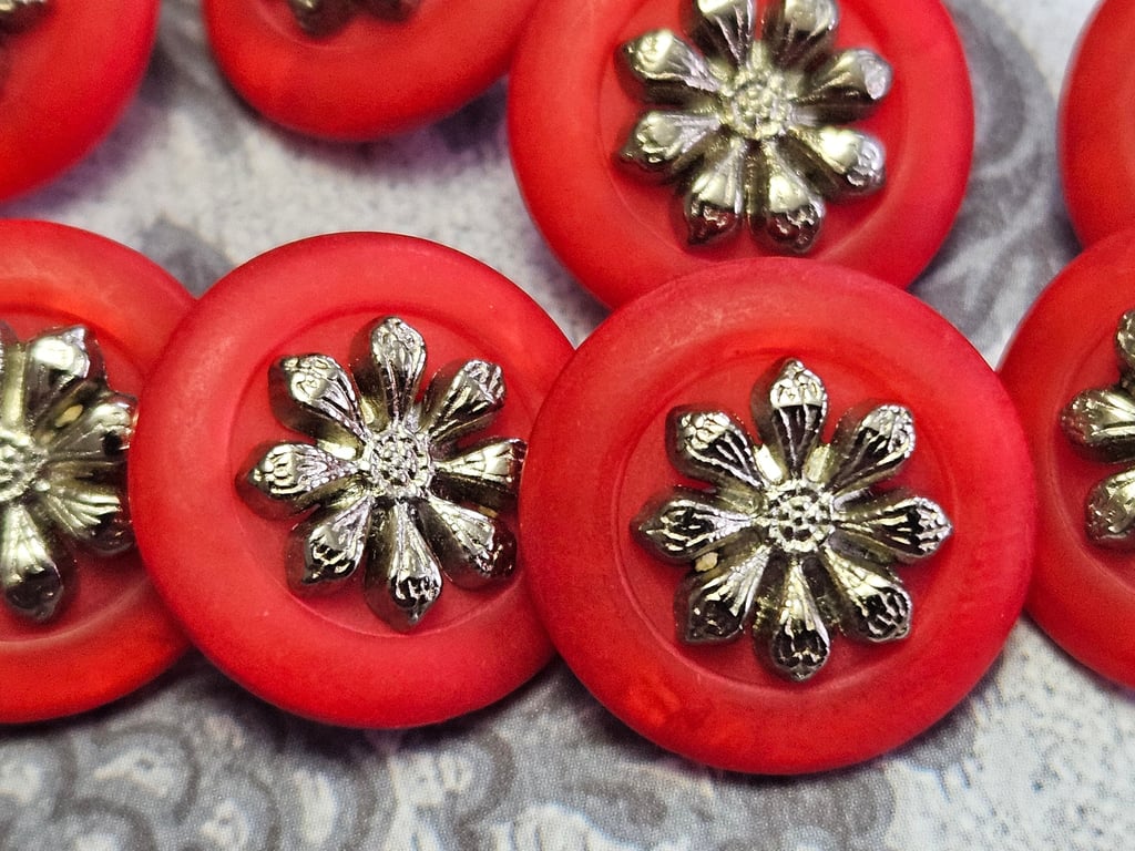 18mm 28L Red and Antique Silver buttons LAST 24