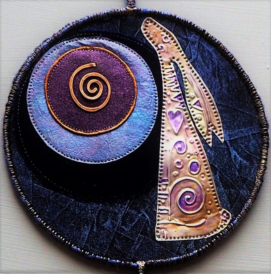 HMM115 - Moon Gazer Hare Mandala