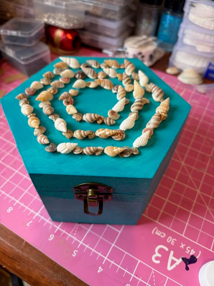Beach-themed handmade jewellery box