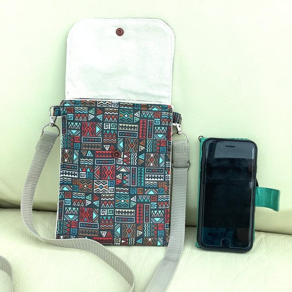 Crossbody mobile phone bag with adjustable strap