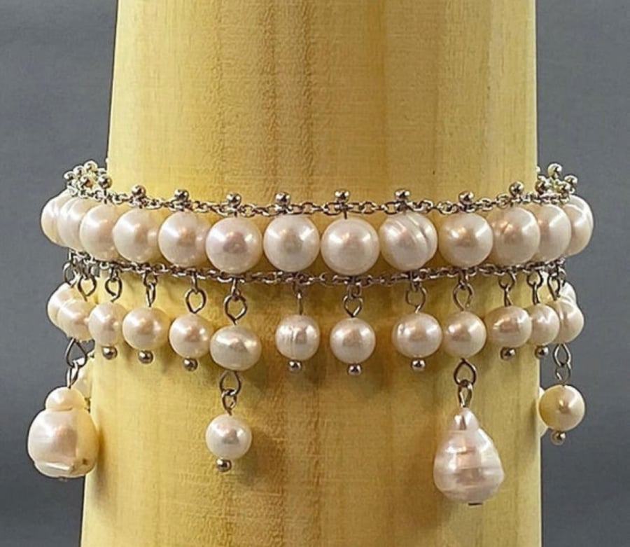 Ivory Cultured Pearl Dangle Drop Boho Bracelet