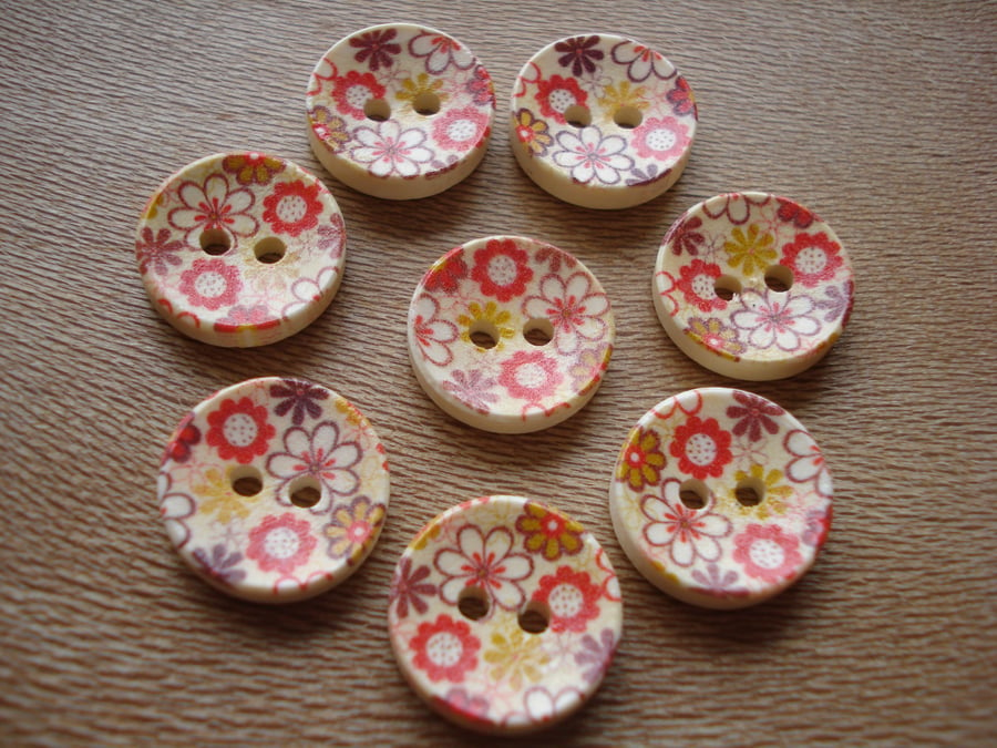 8 Retro Flower Buttons - Floral Buttons, Wooden Buttons, Round Buttons