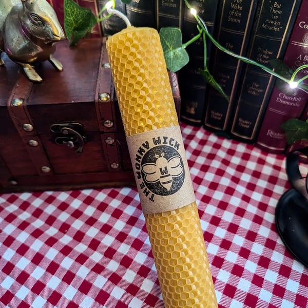Hand-rolled Natural Beeswax Candle (thick)