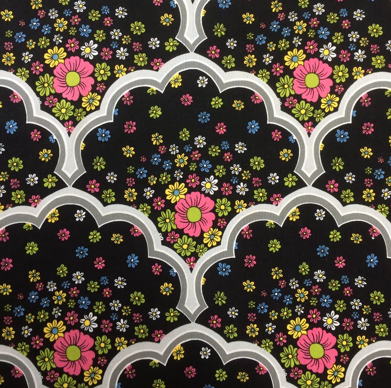 Pretty Floral Merrydown Bevis 60s 70s VIntage fabric Lampshade