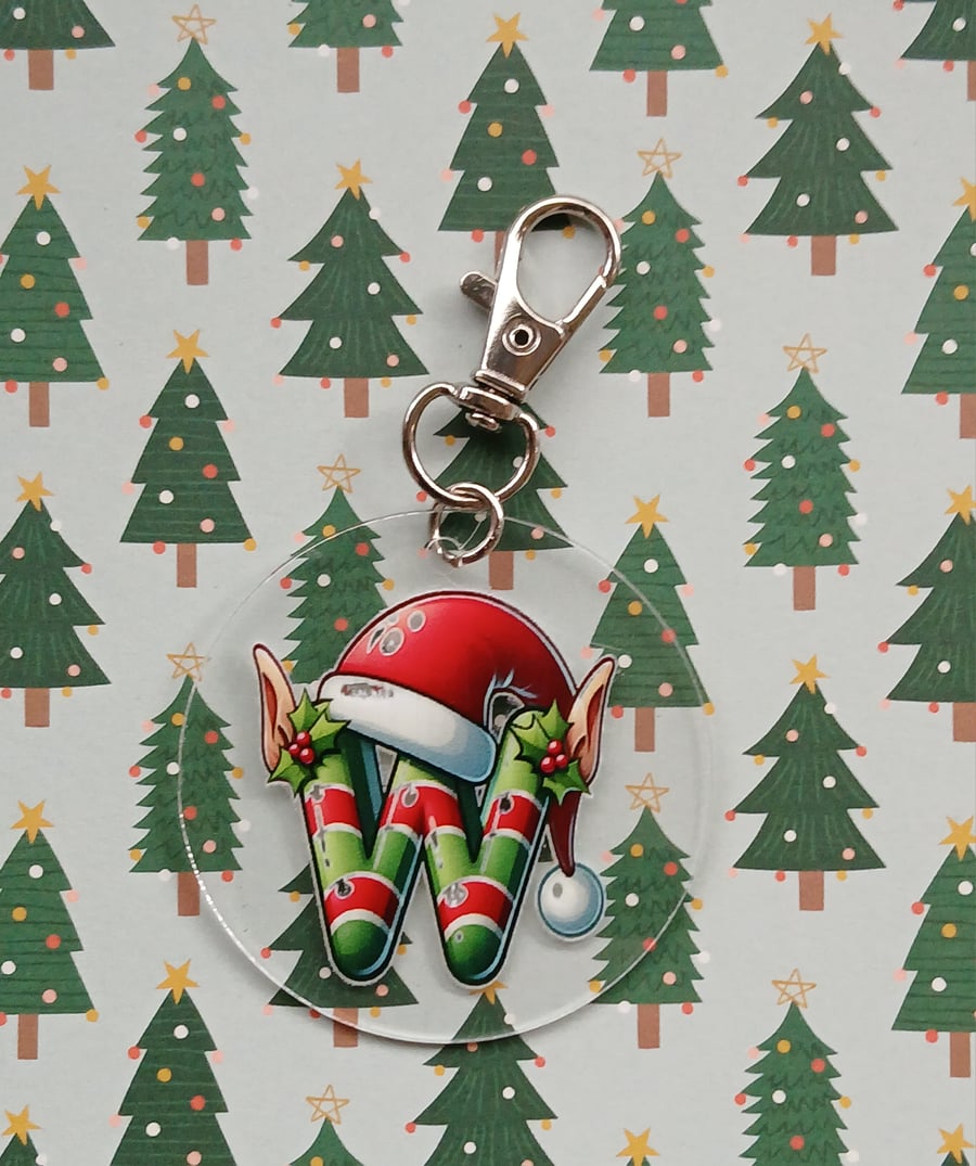 Clear acrylic Christmas keyring. "W"