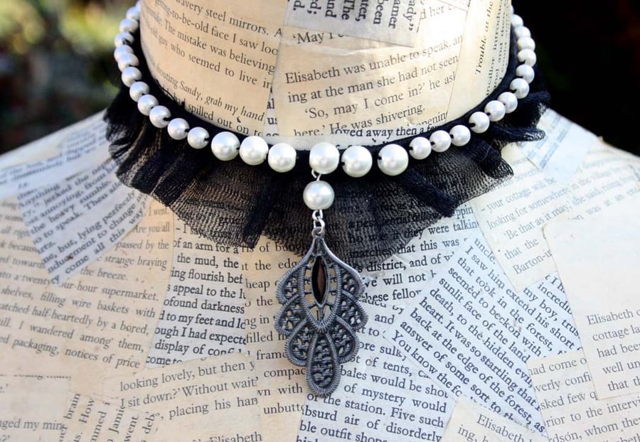 Gothic Black Tulle Pearl Bead Choker