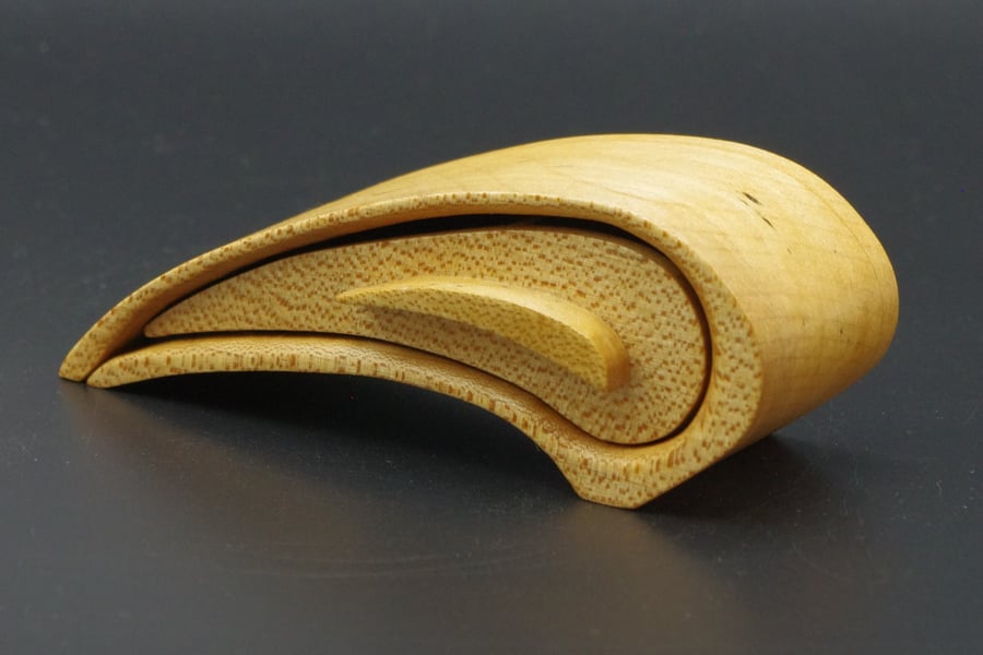 Handmade small wooden trinket, keepsake, jewel box. Sycamore bandsaw box.