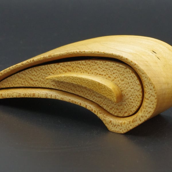 Handmade small wooden trinket, keepsake, jewel box. Sycamore bandsaw box.