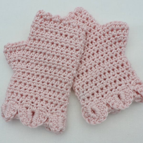 Childs Fingerless Mittens in Pale Pink with Dragon Scale Cuffs