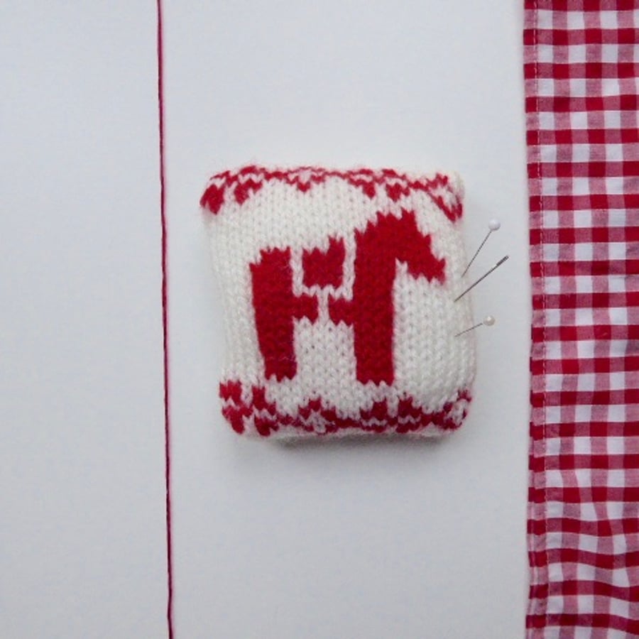 Knitted dala horse pincushion, dala horse design, pin tidy, gift for needlework