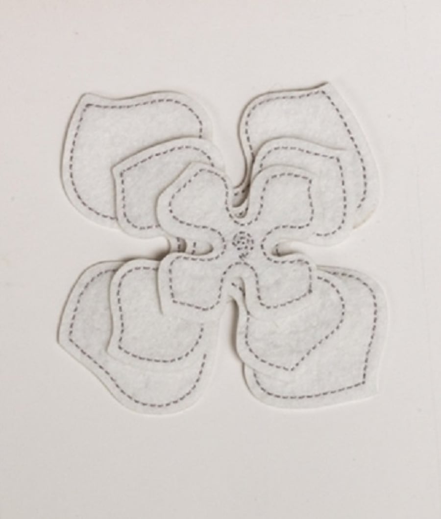 Pack of 3 White Small, Medium and Large Felt Flower Craft Embellishments