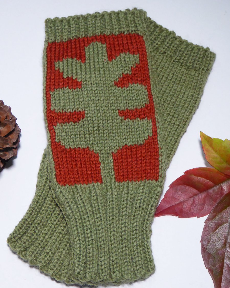 Leaf Cut-Out Wool Knit Fingerless Gloves