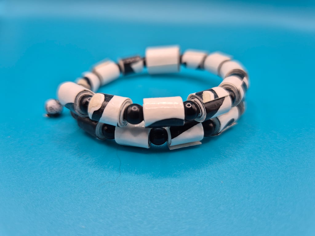 Memory wire black and white paper beaded bracelet