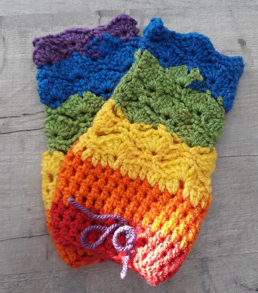 Rainbow yarn fingerless gloves