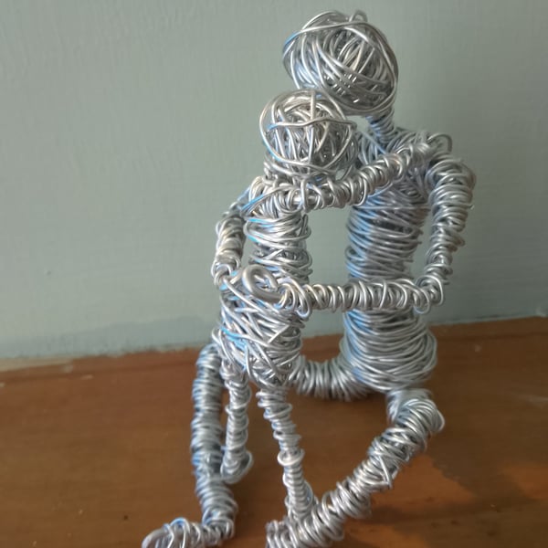 Parent and child wire art sculpture 