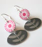 Flower and leaf earrings in red and grey - Image 4