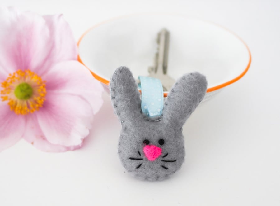 Grey felt rabbit keyring-Birthday gift for a rabbit lover-kawaii bunny keyring