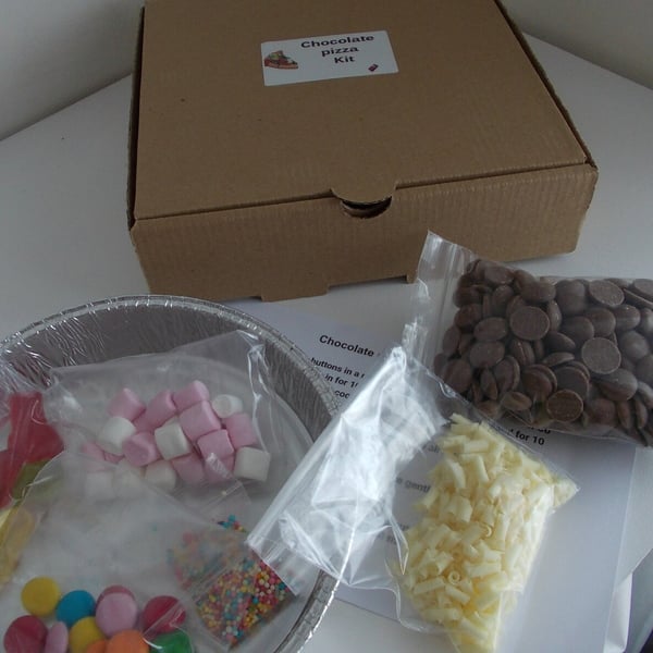 chocolate pizza kit, make your own chocolate pizza gift set, chocolate craft, gr