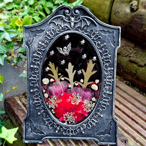 Gothic Alternative Bat Spooky Photo Frame Botanical Floral Resin Glitter Emo