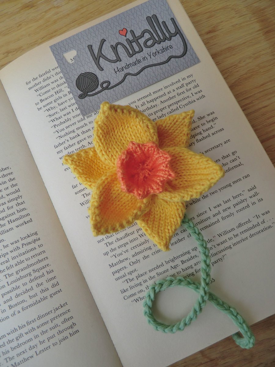 Knitted Bright Yellow Daffodil Flower Bookmark - Spring Easter Mother's Day Gift