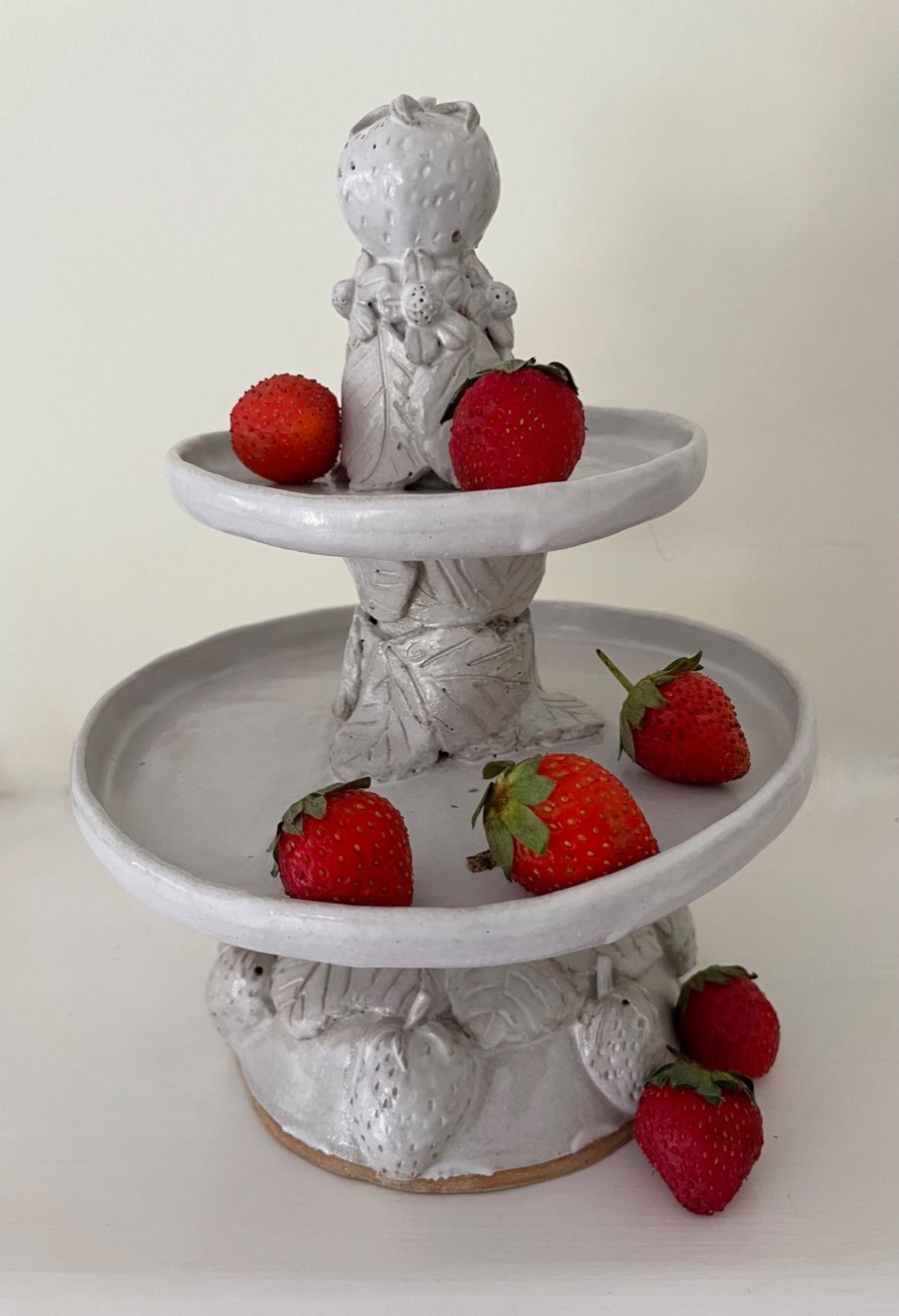 Small strawberry cake stand