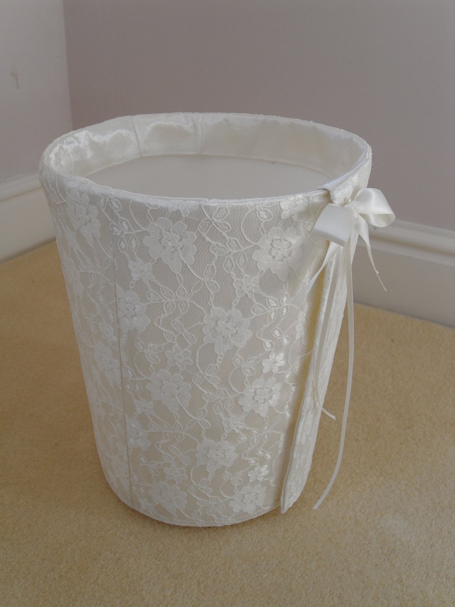 Handmade Fabric Waste Bin Cover (Lace)