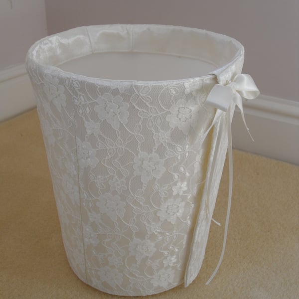 Handmade Fabric Waste Bin Cover (Lace)
