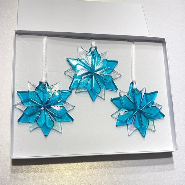 Turquoise  snowflake  fused glass gift set - Christmas decorations