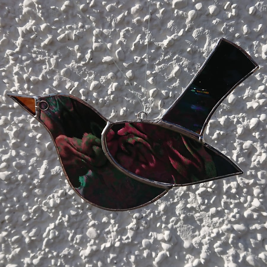 Stained glass blackbird garden bird suncatcher hanging decoration. 