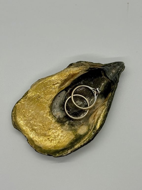 Oyster shell jewellery dish