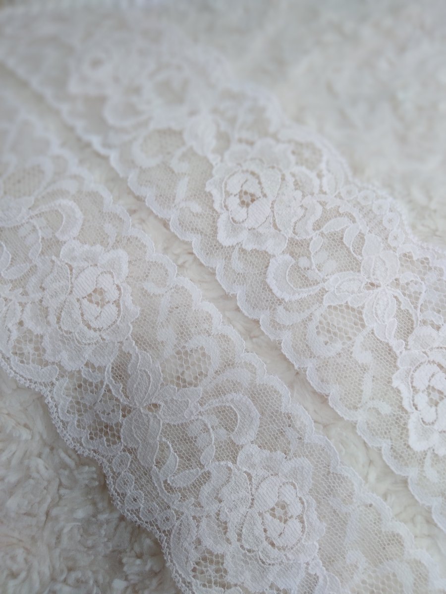 3 metres pale peach 6cm wide floral nylon LACE TRIM for sewing projects