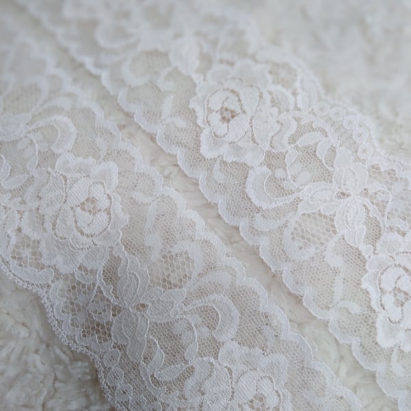 3 metres pale peach 6cm wide floral nylon LACE TRIM for sewing projects