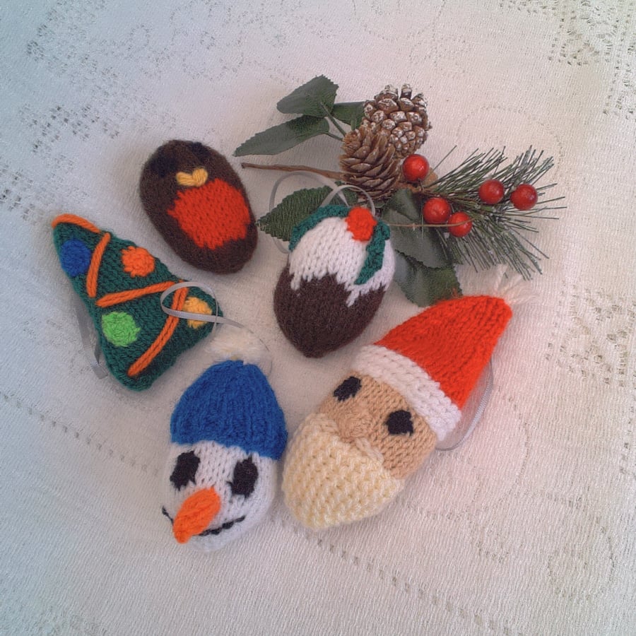 Set of 5 Christmas Tree Decorations, Christmas, Knitted Tree Decorations, Bauble