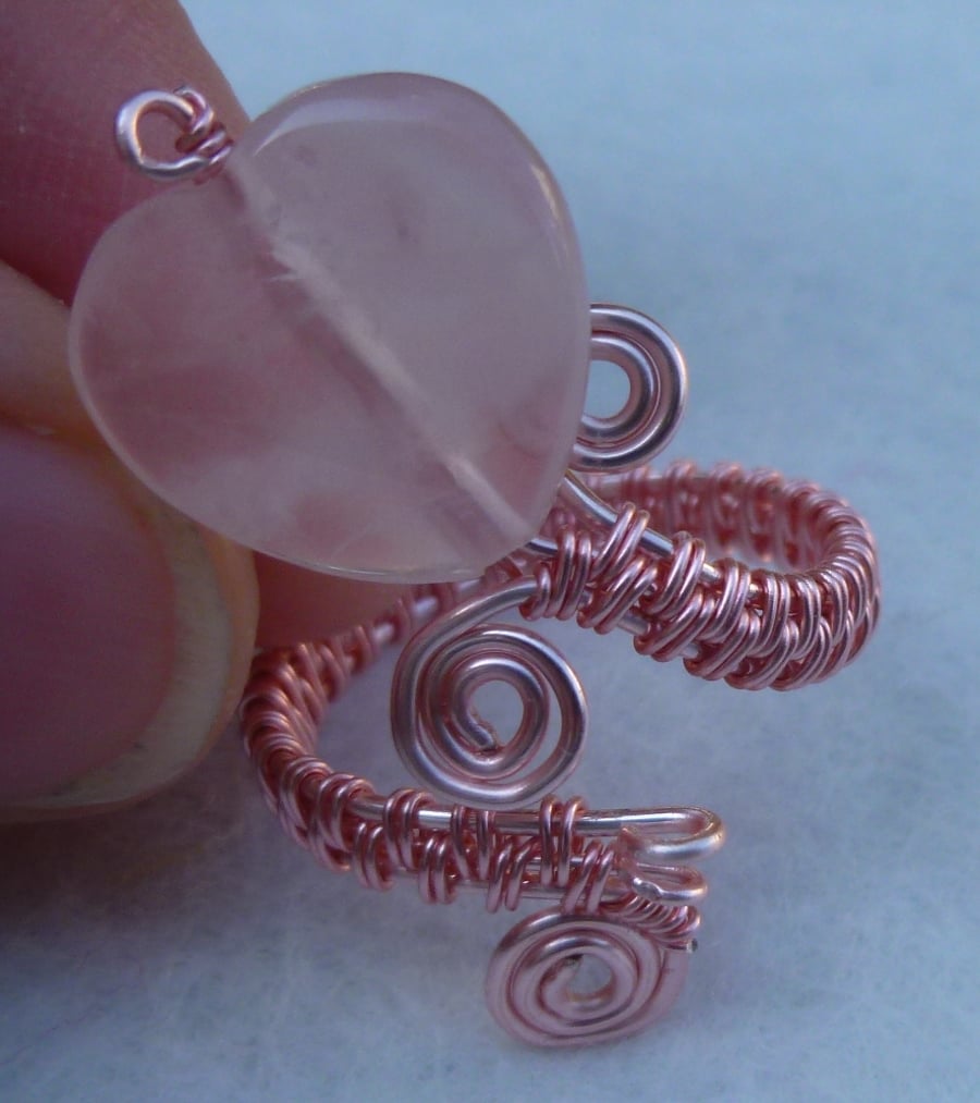 Rose Quartz Heart Ring - Wire Wrapped Adjustable Rose Gold Coloured Copper R179