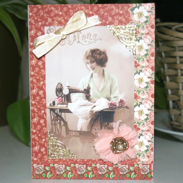 Vintage-style pretty greeting card - Charming keepsake - Sewing Card
