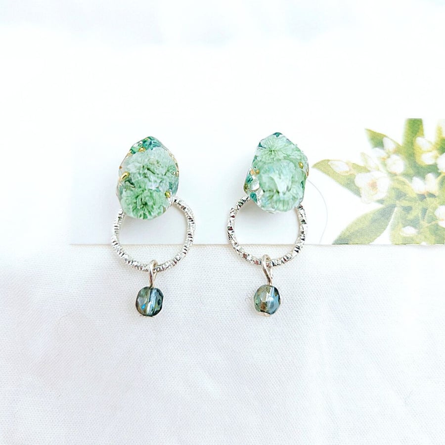 Dried flowers two way wear earrings Floral resin earrings