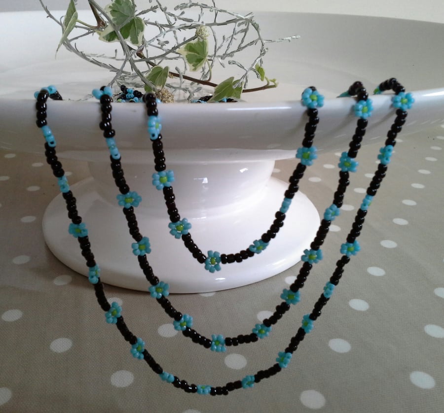 Turquoise Colour & Black Seed Bead Daisy Chain Necklace Silver Plated