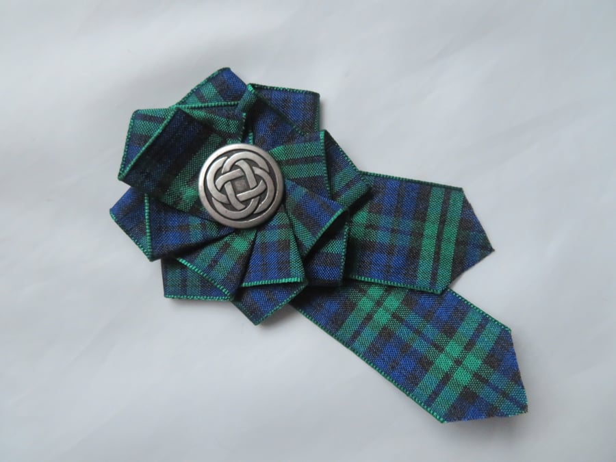 Black Watch Tartan Plaid Ribbon Ruffle Rosette Celtic Brooch Corsage Pin